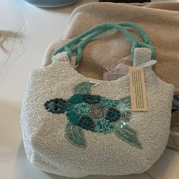 White and Green Mini Bag with Sea Turtle Design - Picture 1 of 1